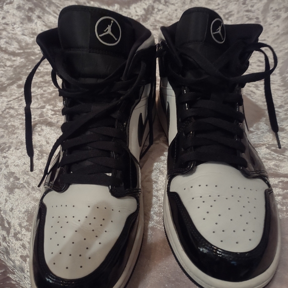 NIKE AIR JORDANS sz11 - Picture 3 of 12